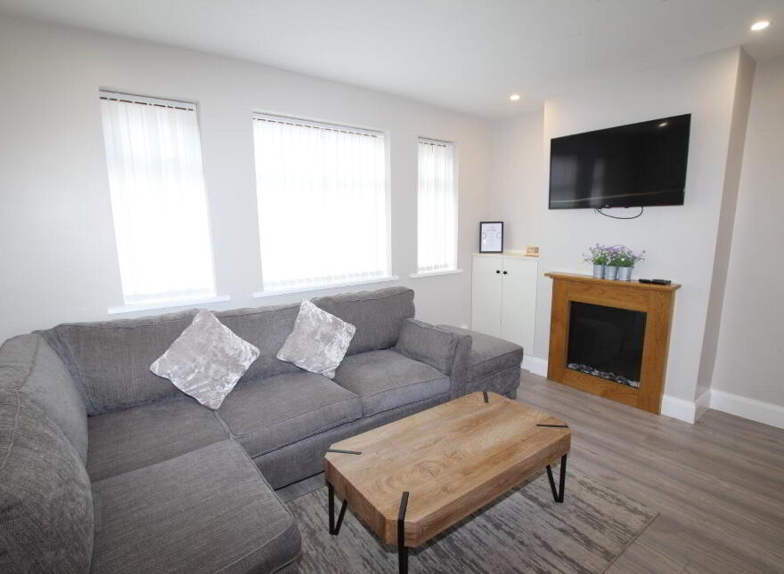 85 Joanmount Gardens, Belfast, BT14 6NY