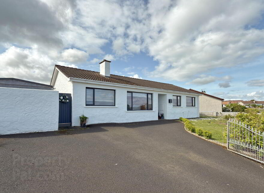 7 Dunsuivnish Avenue, Portstewart, BT55 7EP photo