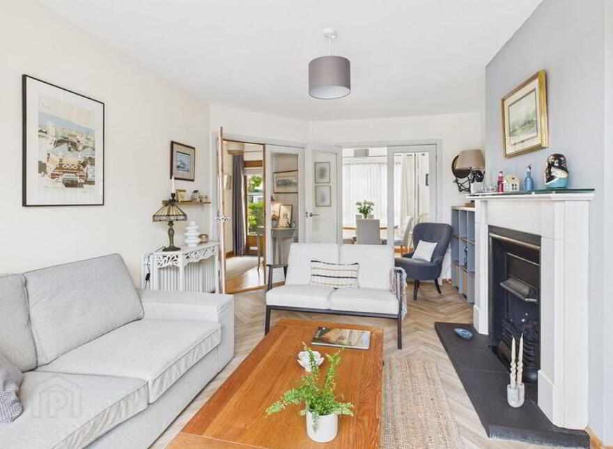 9 Cove Hollow, Groomsport, Bangor, BT19 6HT