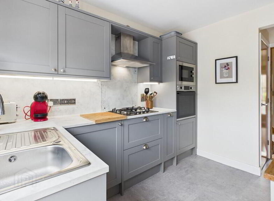 9 Cove Hollow, Groomsport, Bangor, BT19 6HT