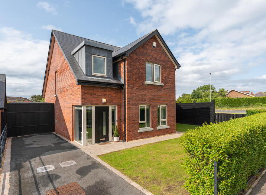 17 Dixon Avenue, Bangor, BT20 5PX photo