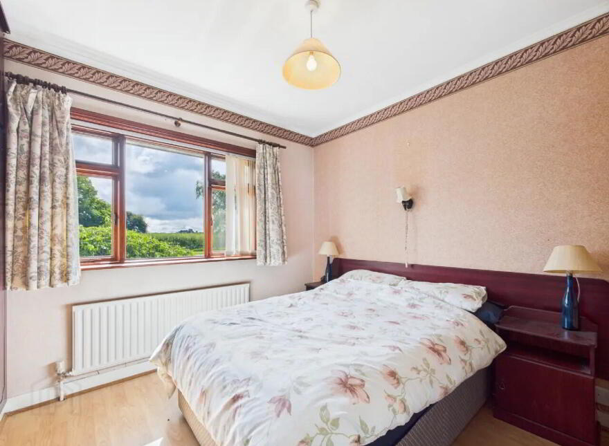 Caragh, Brittas Road, Thurles, E41Y286