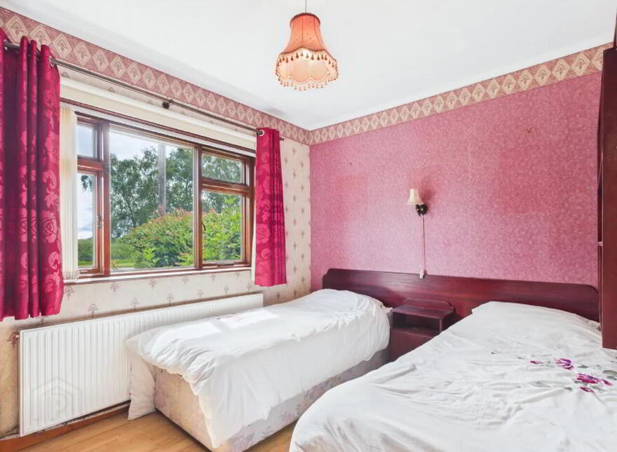 Caragh, Brittas Road, Thurles, E41Y286