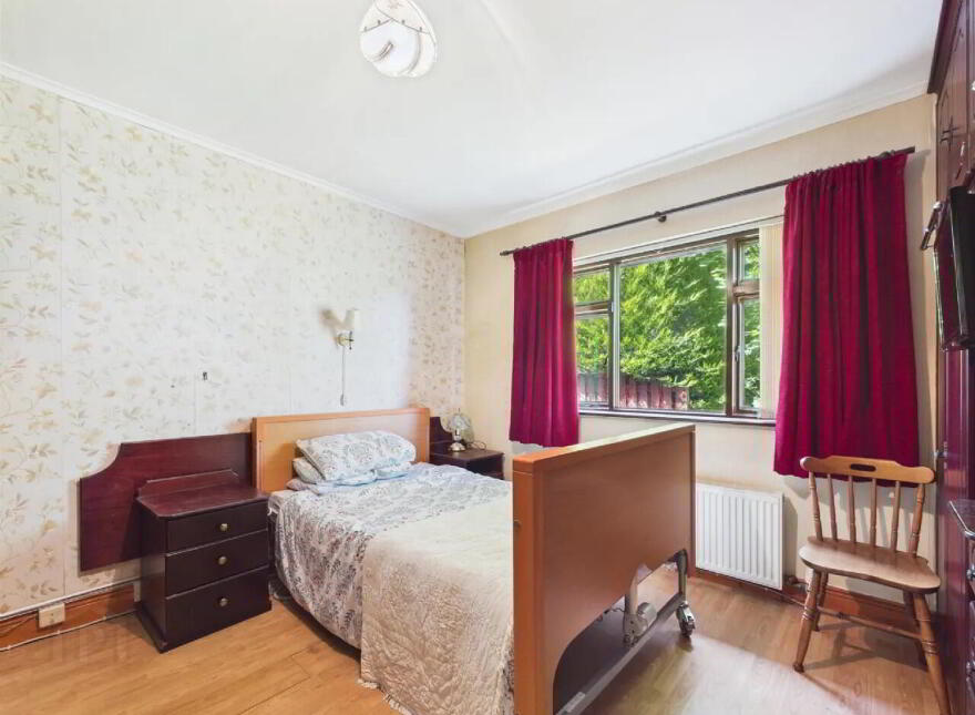 Caragh, Brittas Road, Thurles, E41Y286