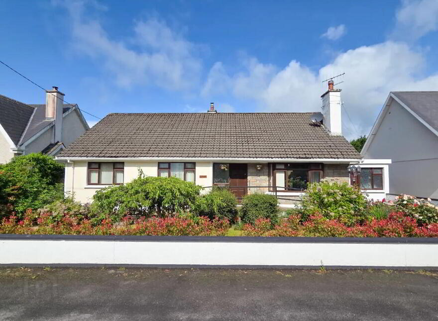 Caragh, Brittas Road, Thurles, E41Y286