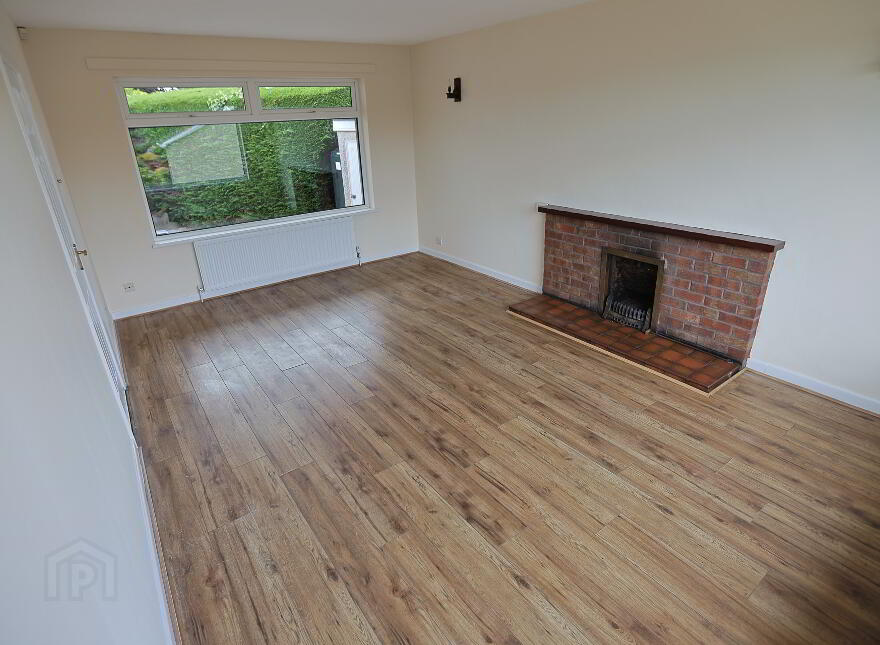 5 Castle Parade, Richhill, Armagh, BT61 9QQ