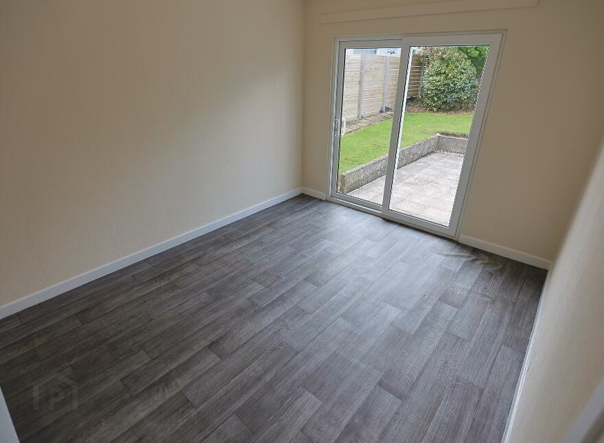 5 Castle Parade, Richhill, Armagh, BT61 9QQ