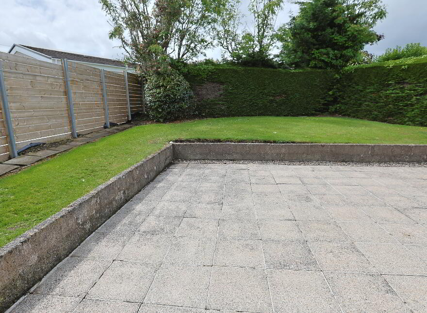 5 Castle Parade, Richhill, Armagh, BT61 9QQ