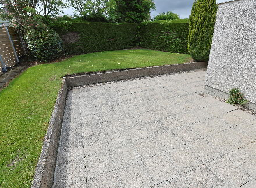 5 Castle Parade, Richhill, Armagh, BT61 9QQ
