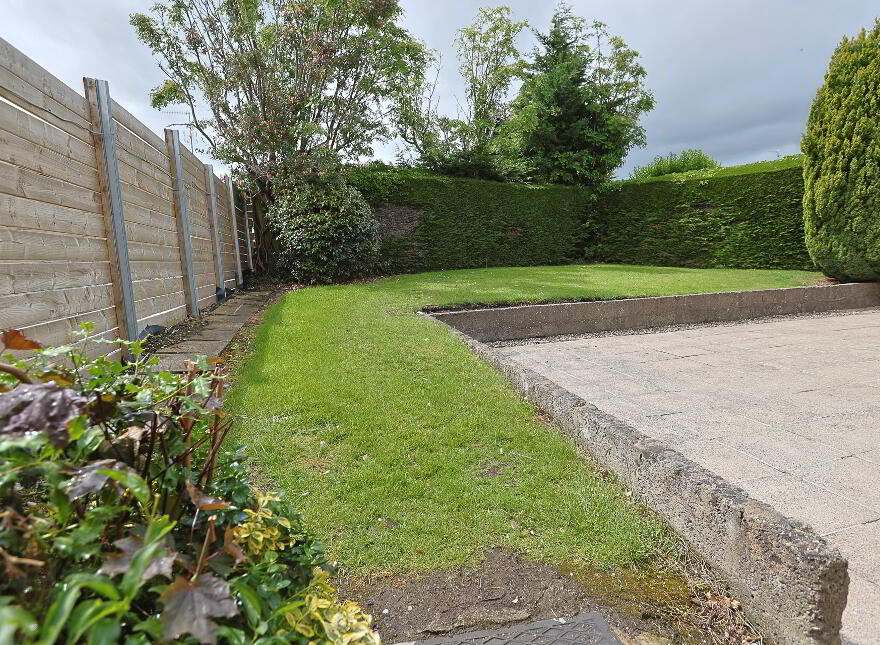 5 Castle Parade, Richhill, Armagh, BT61 9QQ
