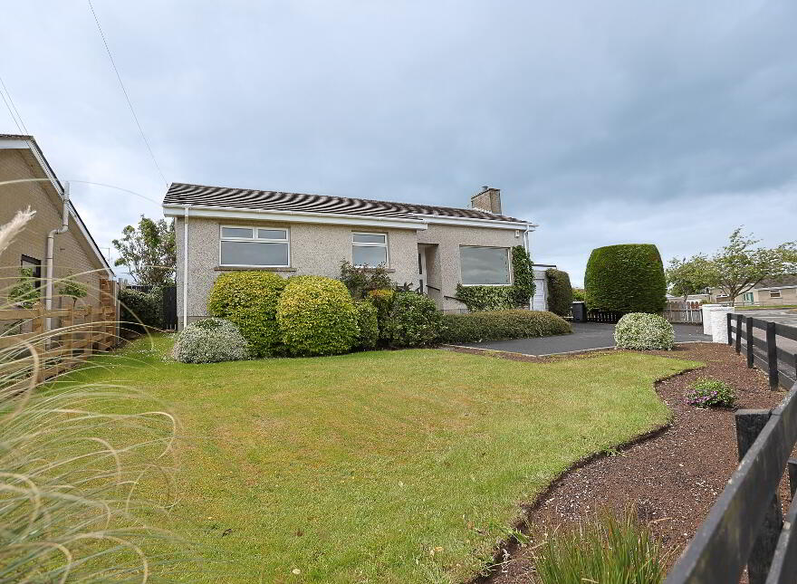 5 Castle Parade, Richhill, Armagh, BT61 9QQ