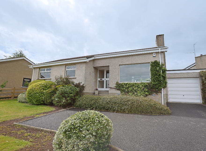 5 Castle Parade, Richhill, Armagh, BT61 9QQ