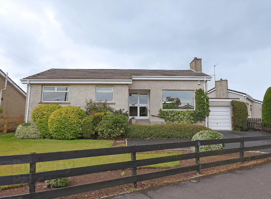 5 Castle Parade, Richhill, Armagh, BT61 9QQ photo