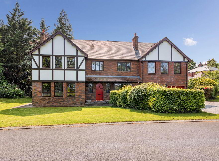 The Lodge, 1 Sandringham Court, Hillsborough, BT26 6RB photo