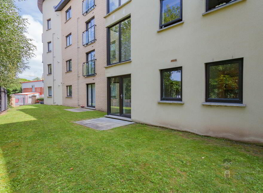 Titanic Walk, Apt 22 13 Ballymacarrett Road, Belfast, BT4 1BT