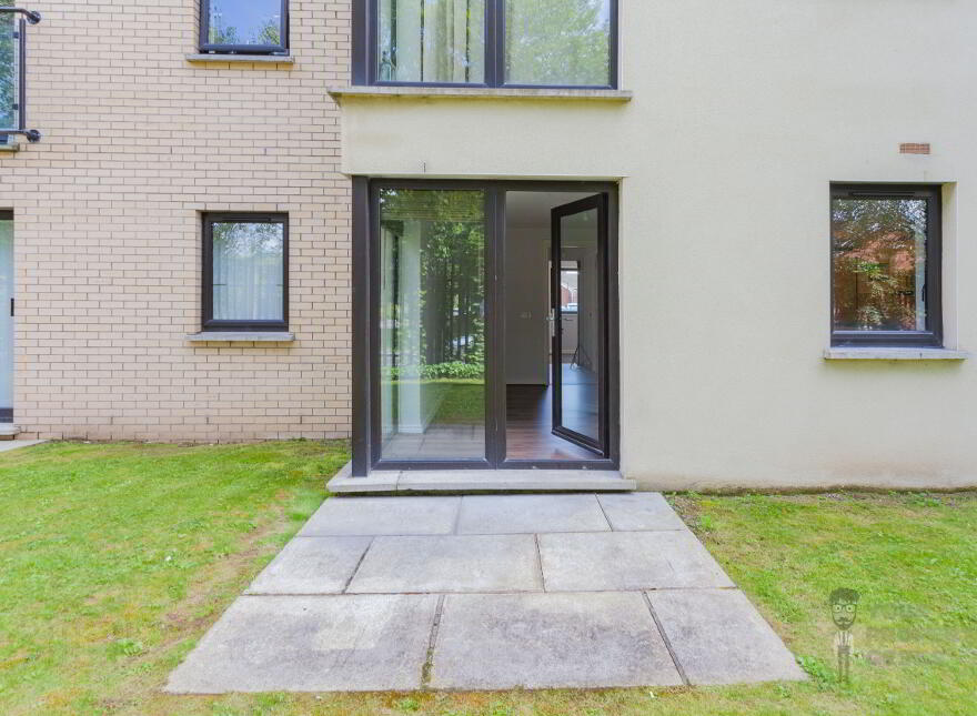 Titanic Walk, Apt 22 13 Ballymacarrett Road, Belfast, BT4 1BT