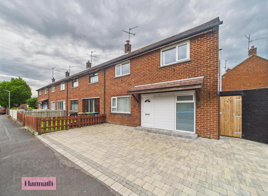 2 Gloucester Avenue, Portadown, Craigavon, BT63 5DS photo