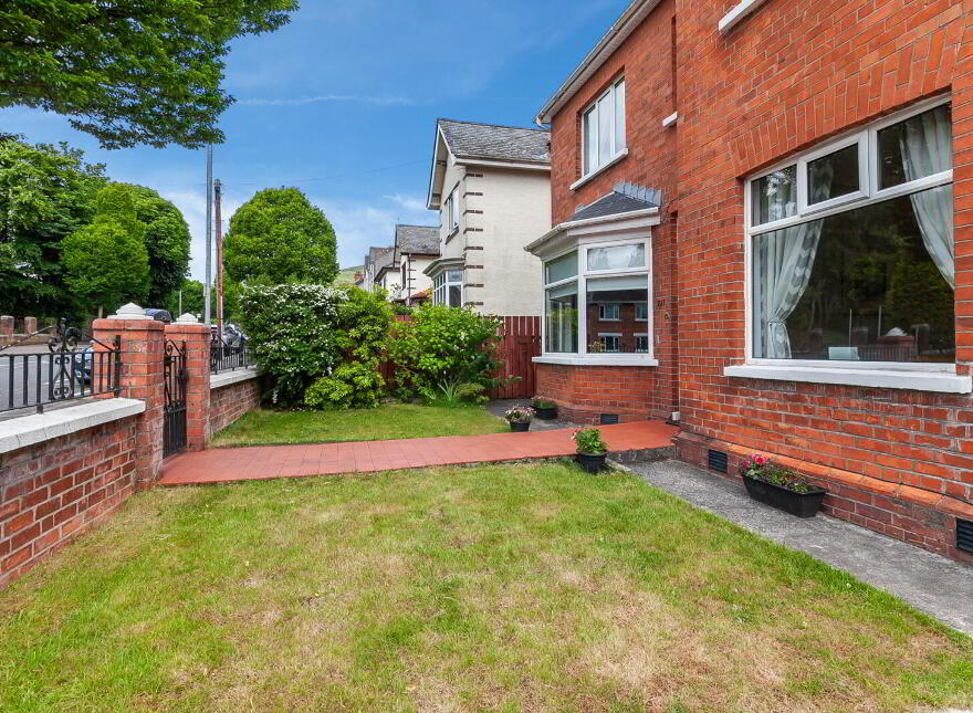 227 Cavehill Road, Belfast, BT15 5BQ