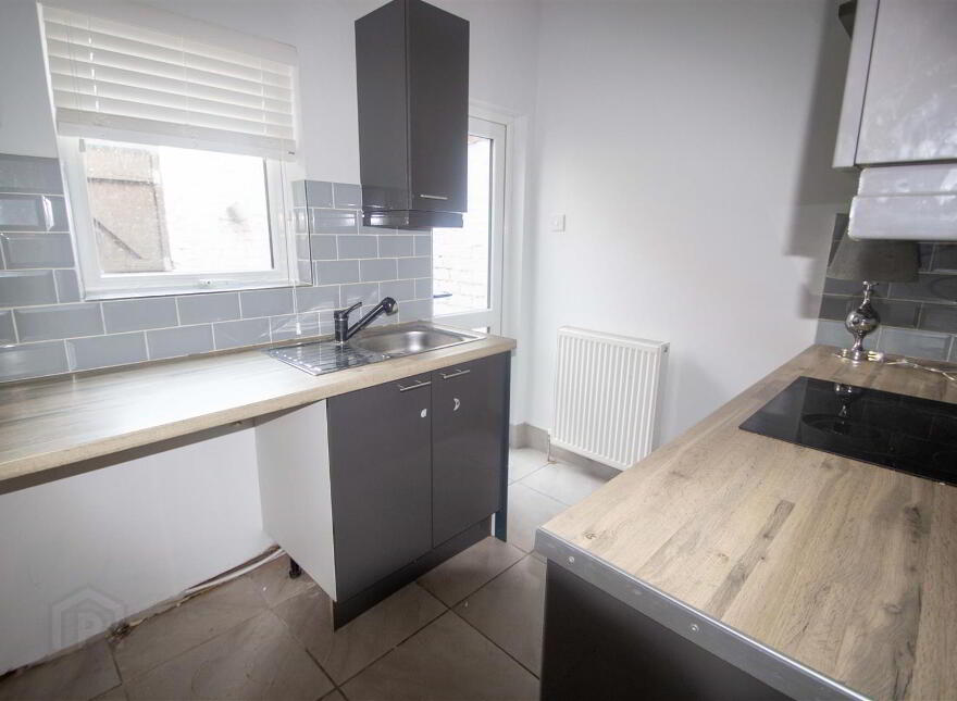17 John Street, Off Falls Road, Belfast, BT12 4AG