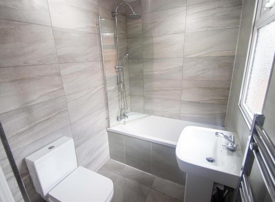 17 John Street, Off Falls Road, Belfast, BT12 4AG