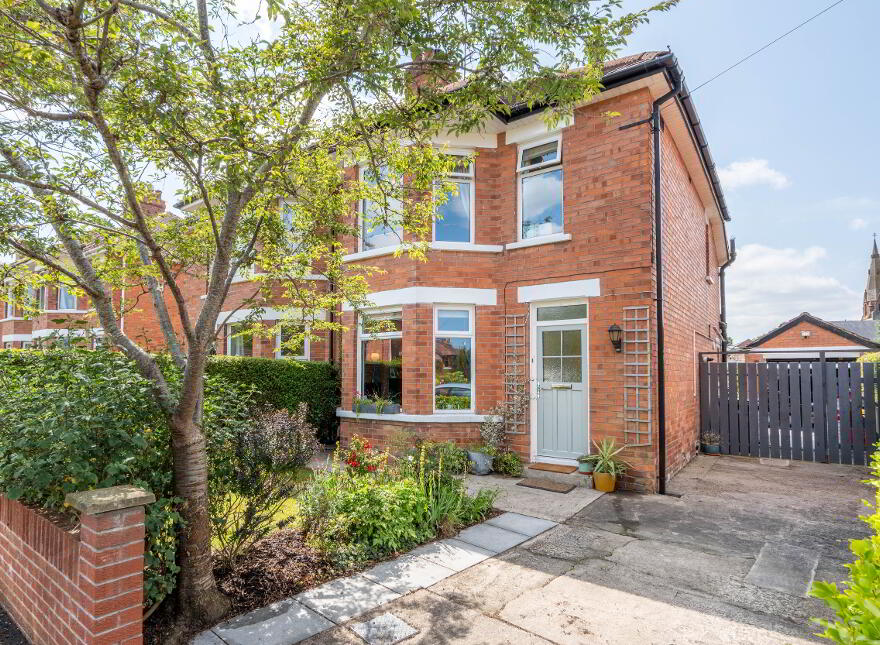 17 Chesterfield Park, Belfast, BT6 0HQ photo