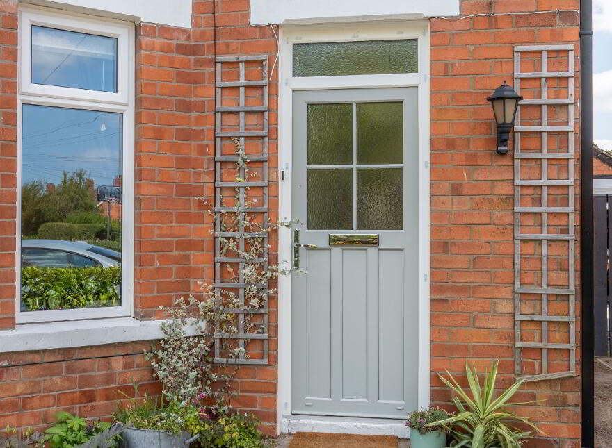 17 Chesterfield Park, Belfast, BT6 0HQ