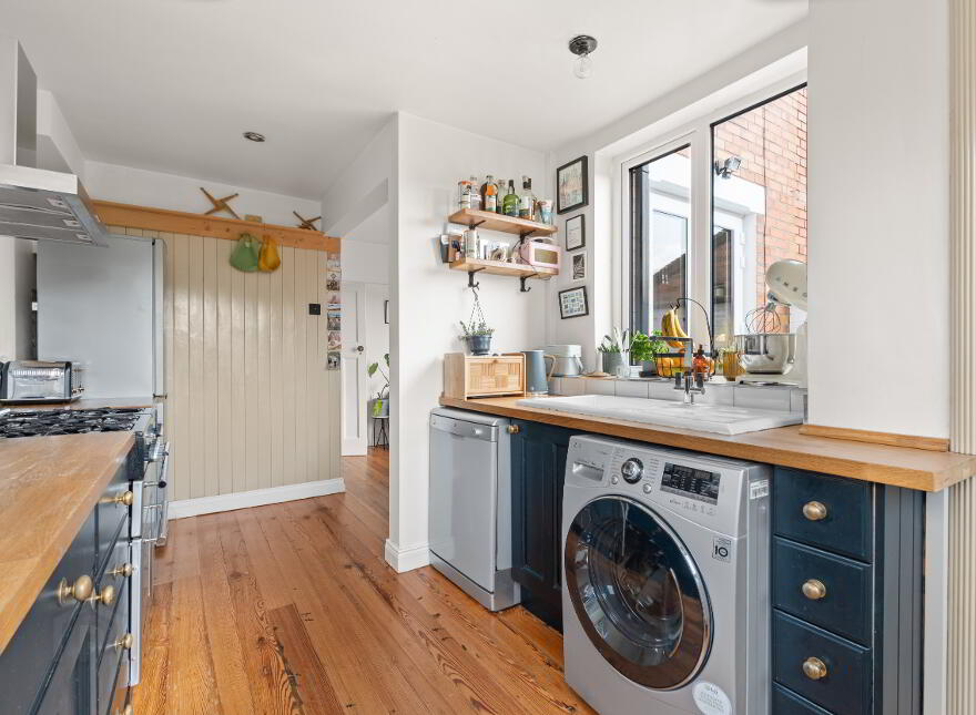 17 Chesterfield Park, Belfast, BT6 0HQ