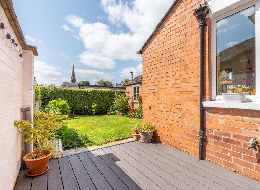 17 Chesterfield Park, Belfast, BT6 0HQ