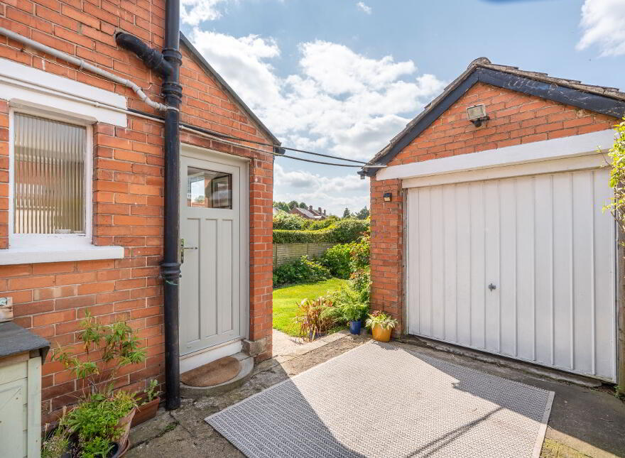 17 Chesterfield Park, Belfast, BT6 0HQ