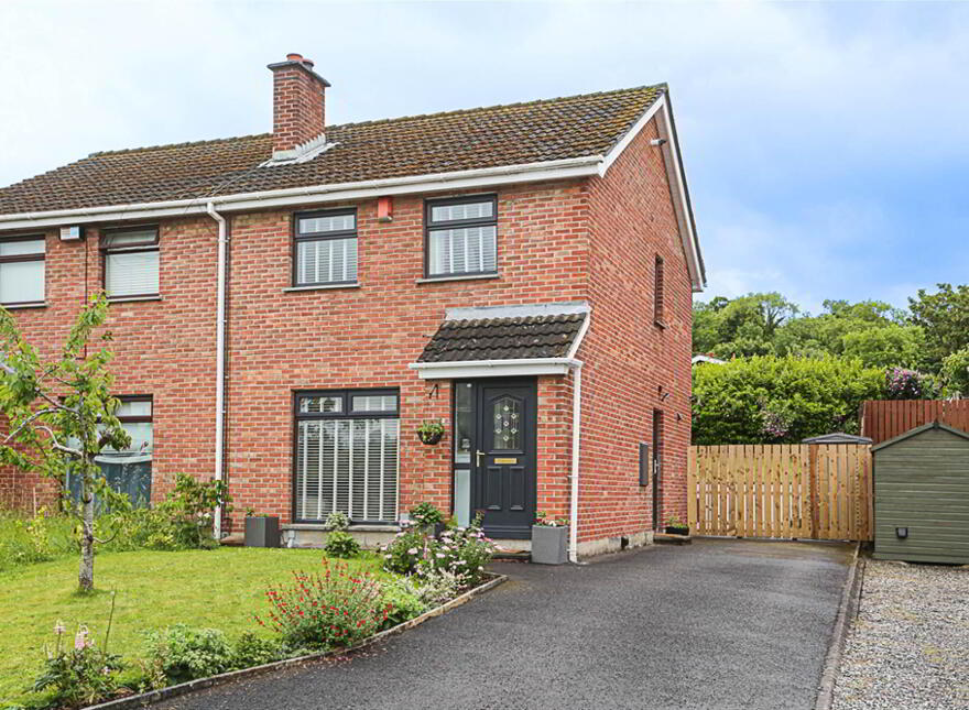 13 Cedar Grove, Holywood, BT18 9QG photo