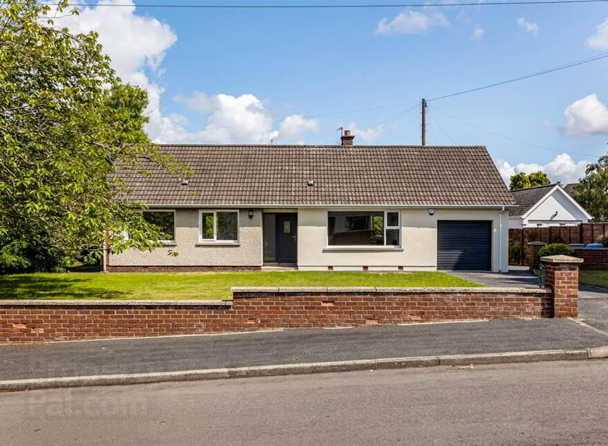 6 Plantation Avenue, Lisburn, BT27 5BL photo