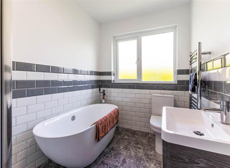 Fully Renovated, 6 Plantation Avenue, Lisburn, BT27 5BL