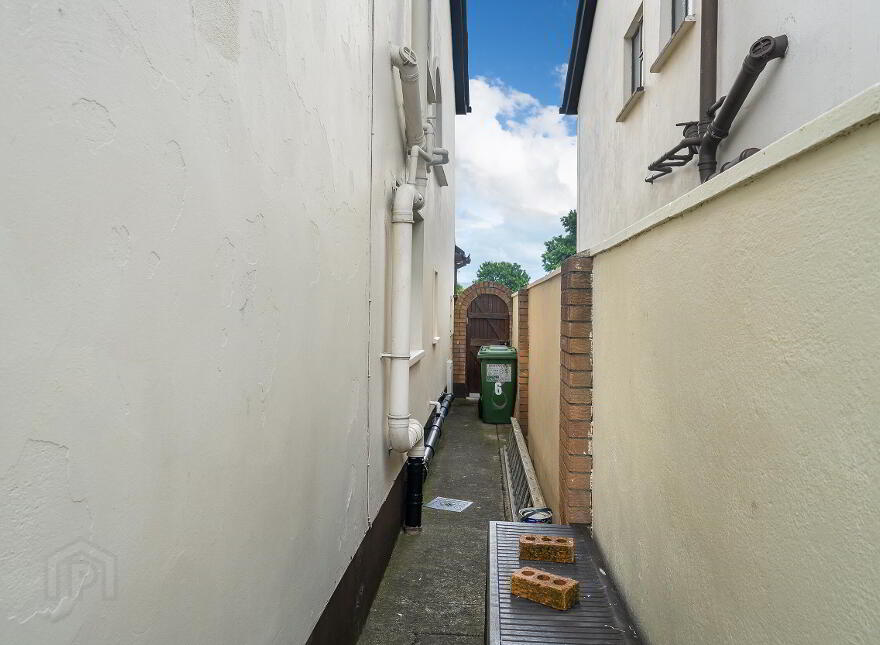 6 Temple Manor Grove, Walkinstown, Dublin, D12H526