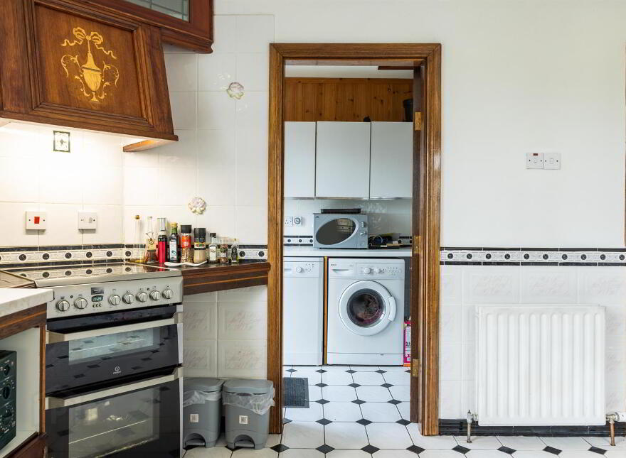 76a Magheraknock Road, Ballynahinch, BT24 8TJ