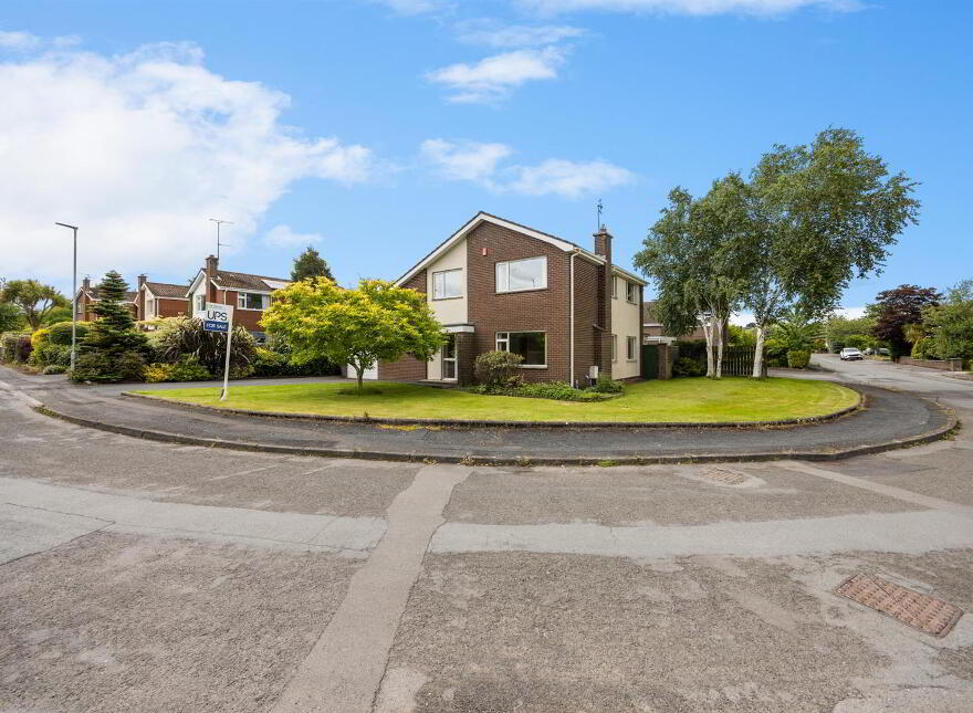 8 Manse Park, Newtownards, BT23 4TN