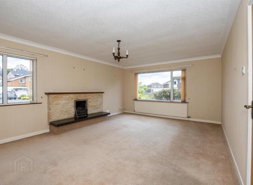 8 Manse Park, Newtownards, BT23 4TN