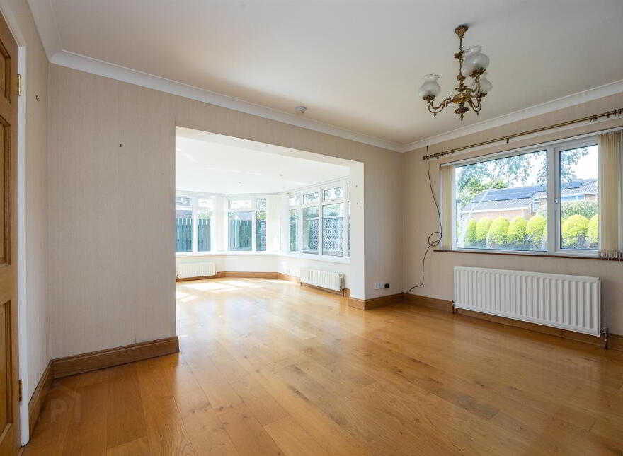 8 Manse Park, Newtownards, BT23 4TN