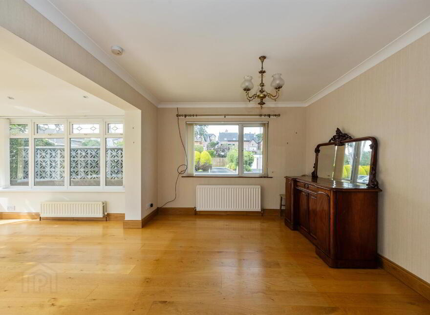 8 Manse Park, Newtownards, BT23 4TN