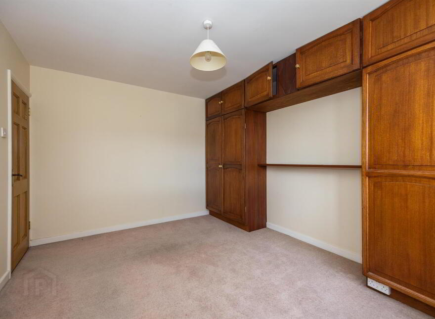 8 Manse Park, Newtownards, BT23 4TN