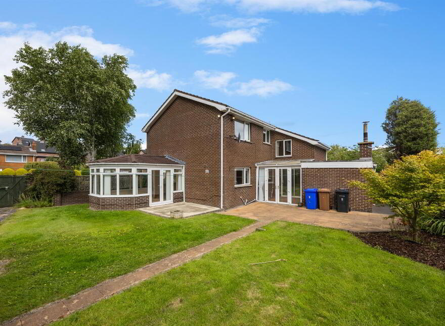 8 Manse Park, Newtownards, BT23 4TN