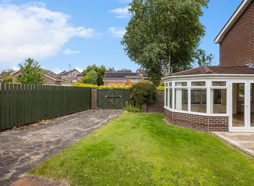 8 Manse Park, Newtownards, BT23 4TN