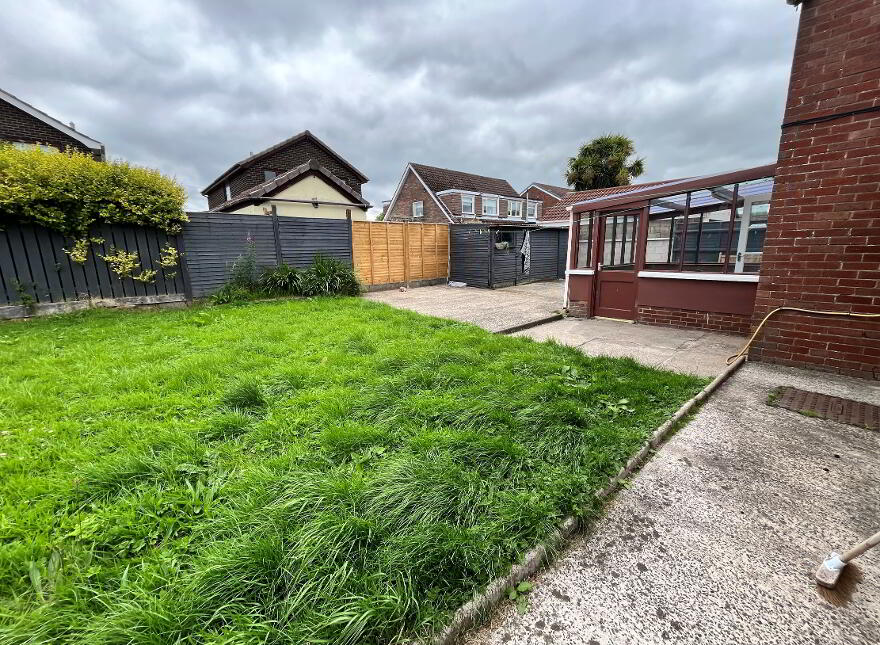 14 Kingsway, Carrickfergus, BT38 7JZ