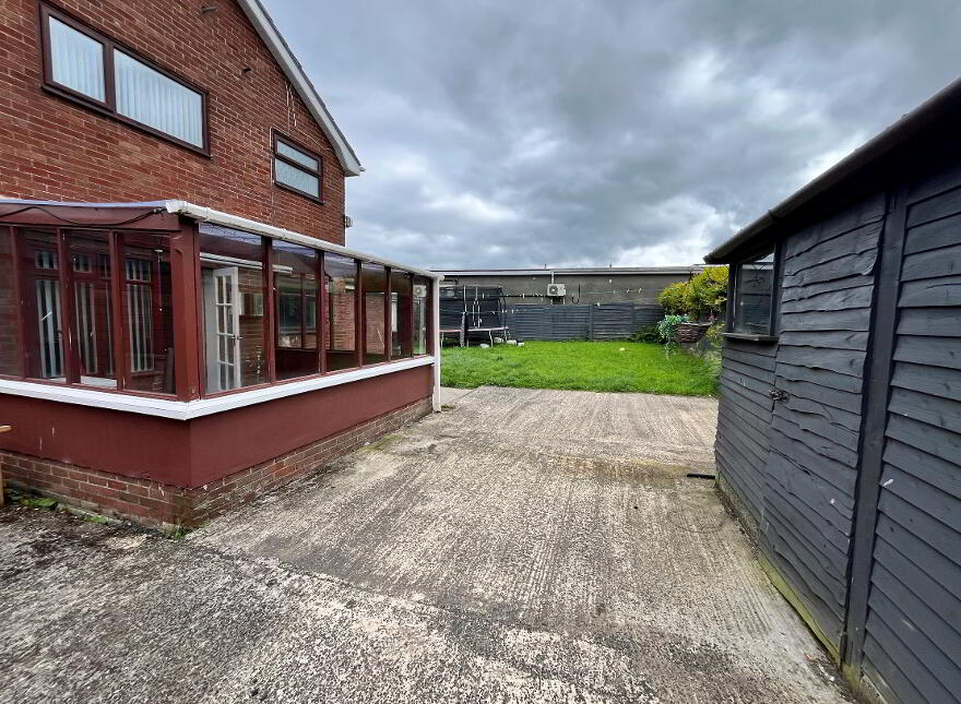 14 Kingsway, Carrickfergus, BT38 7JZ