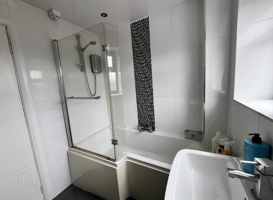 14 Kingsway, Carrickfergus, BT38 7JZ