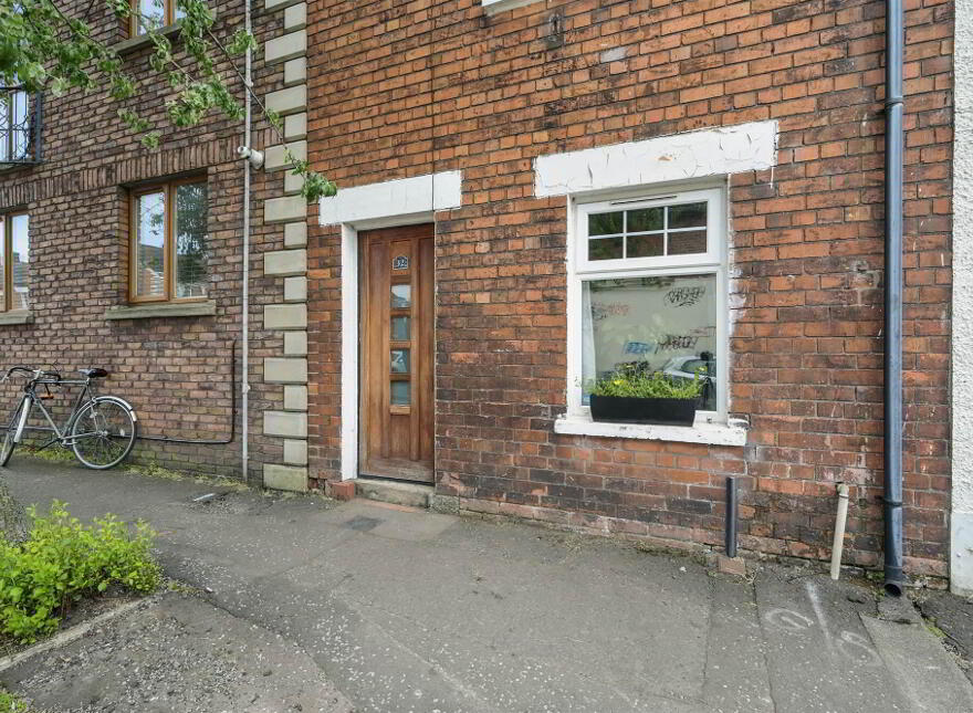 32 Great Northern Street, Belfast, BT9 7FN