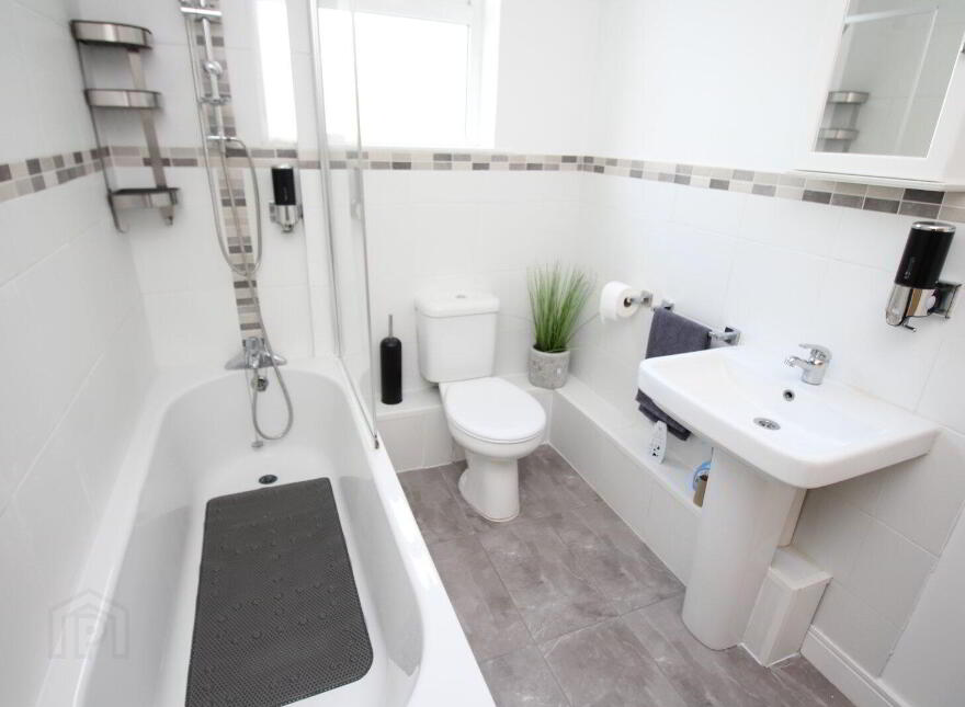 Apartment 5 Cheston Close, Carrickfergus, BT38 7FL