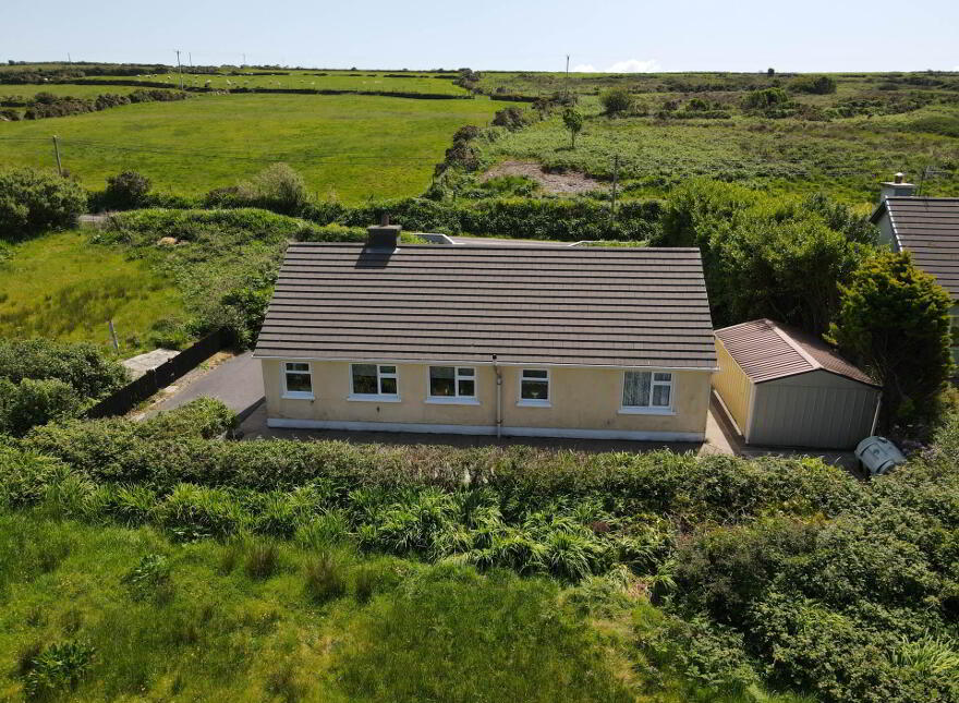 Carna Cottage, Garrynadur, Lispole