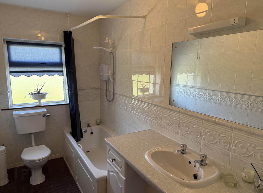 Carna Cottage, Garrynadur, Lispole