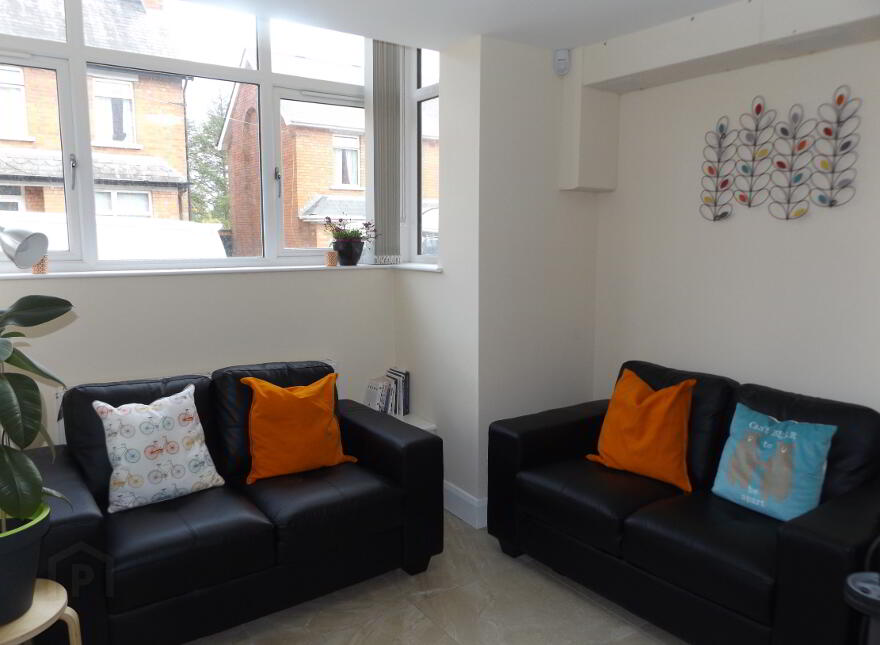 Flat 2, 75/77 Sandhurst Drive, Belfast, BT9 5AZ