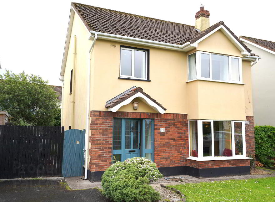37 Carrig Hill, Shannon, Clare photo